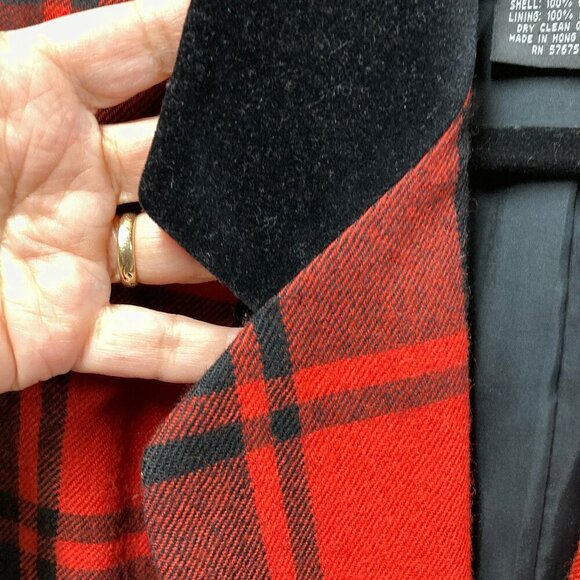 Vintage Adrienne Vittadini Plaid Long Blazer, Size 12, Black & Red, Velvet Trim - Picture 5 of 11
